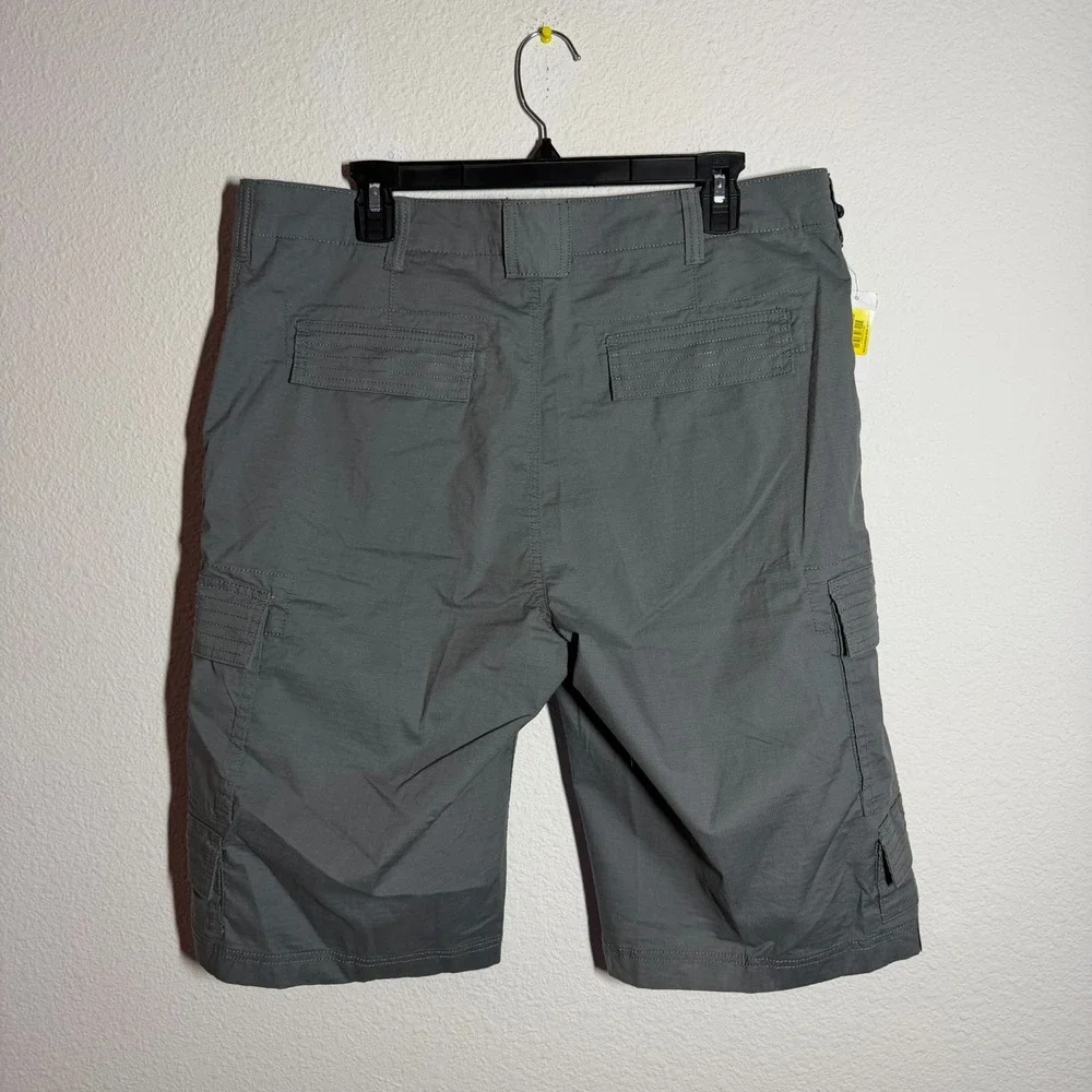 Roundtree & Yorke Cargo Shorts Mens 36 Gray Pockets Casual Outdoor 13
